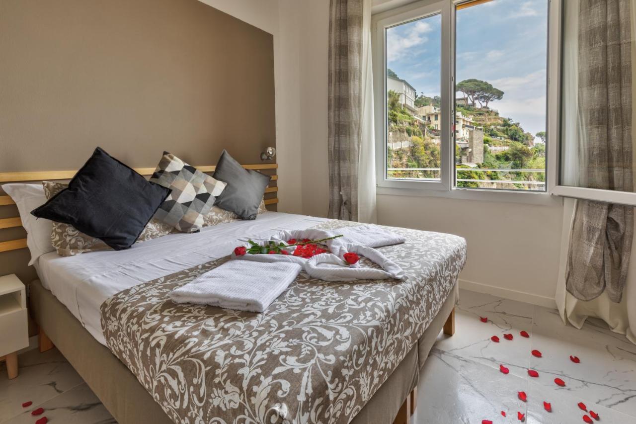 Sofia Holiday Hotel Riomaggiore Bagian luar foto