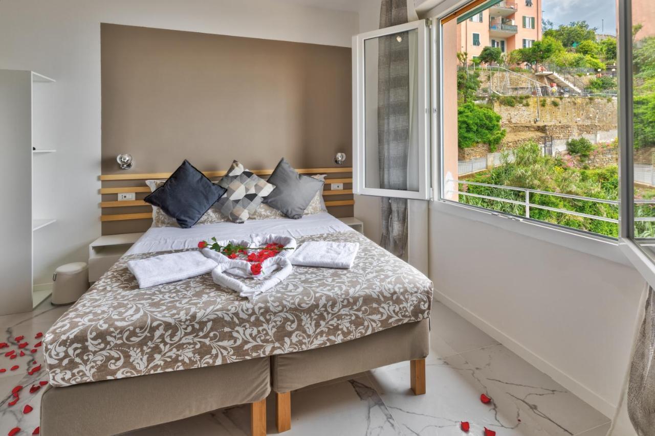 Sofia Holiday Hotel Riomaggiore Bagian luar foto